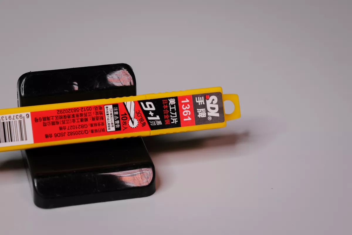 Сменные лезвия для ножа DELI SK5 30 градусов (10 шт.)